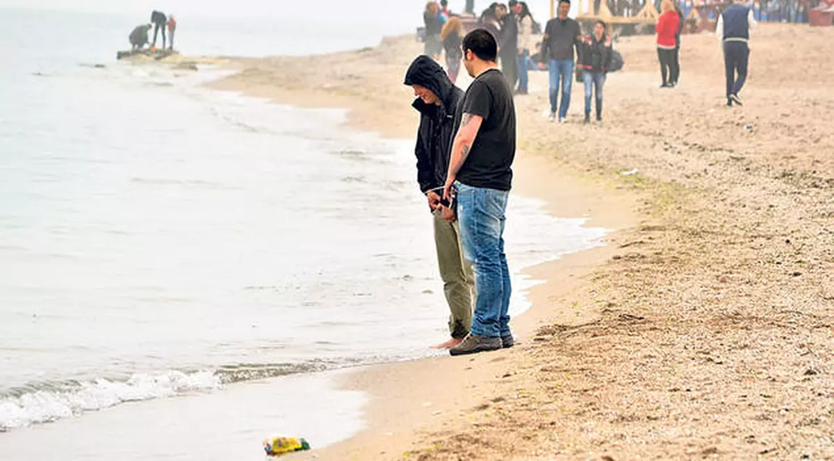 1 Mai la mare: Ce trenuri merg spre litoral și cât costă biletul până la mare
