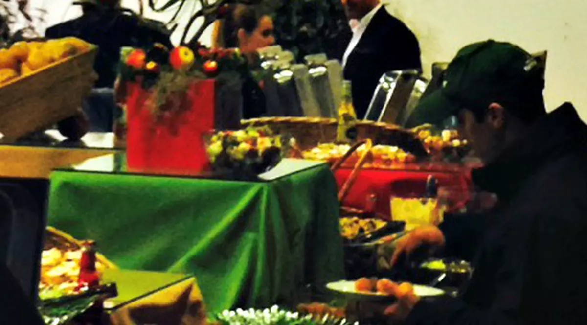 Au făcut Lăsata Secului la un eveniment! Alina Sorescu și Alexandru Ciucu au venit la un party doar pentru a lua masa