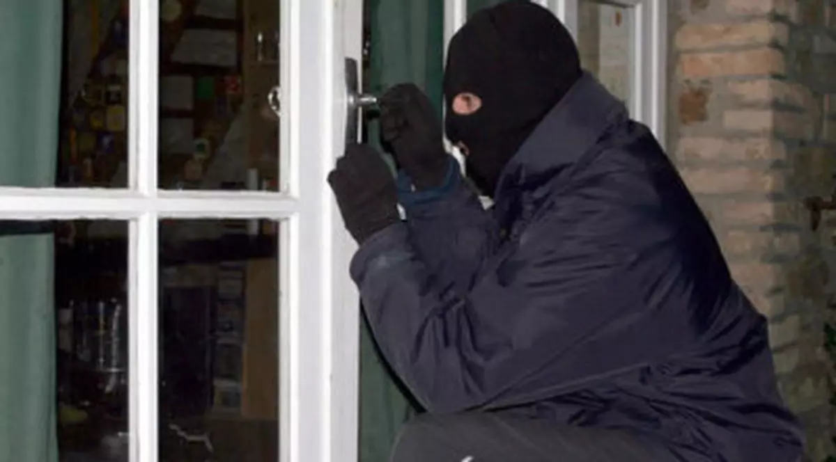 Val nemaiîntâlnit de SPARGERI. O bandă de ROMÂNI a ÎNGROZIT locuitorii din...