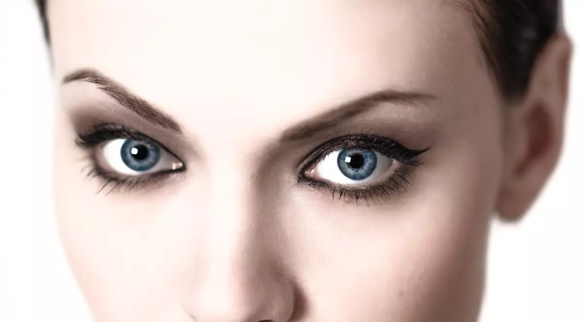 5 lucruri care îi fac pe oamenii frumoși să pară urâți în ochii altora