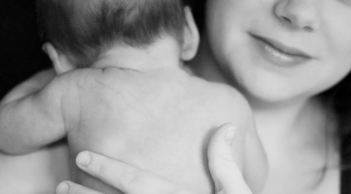 10 lucruri ciudate pe care le fac proaspetele mămici