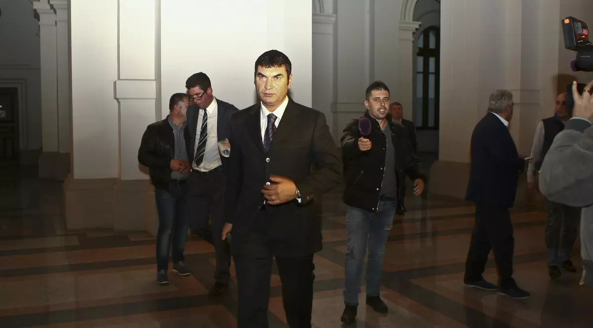 "Borcea stă ca fraierul la puşcărie!". Cine îl căinează pe dinamovist