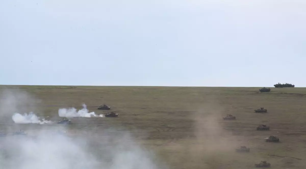 Exerciţii militare de amploare în România! Peste 2.200 de militari cu armament şi tehnică de luptă | FOTO