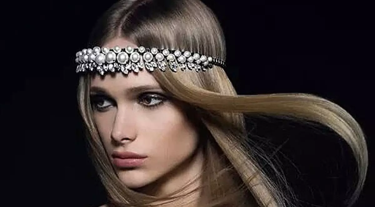 Ți se pare sexy? Vei fi șocat când vei afla secretul acestui fotomodel! VIDEO 