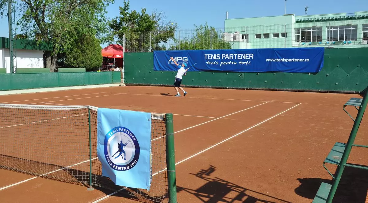 Romania Joaca Tenis. Tenis la superlativ in peste 30 de turnee simultane