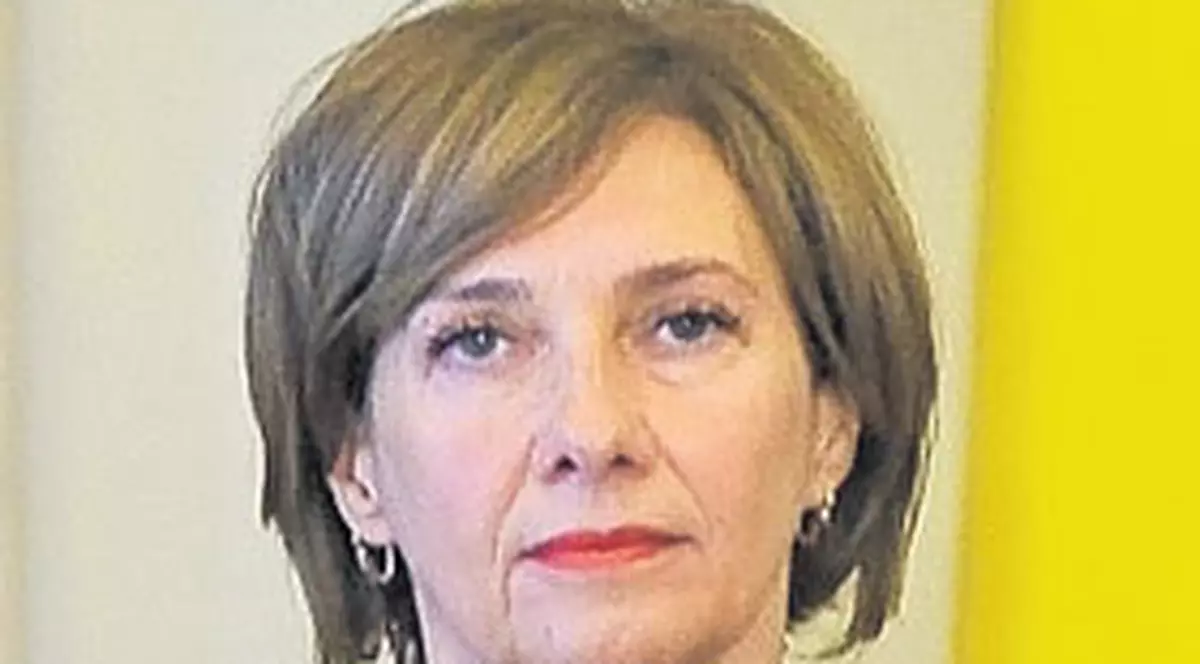 Carmen Iohannis nu vrea să fie prima doamnă a României cu acte oficiale