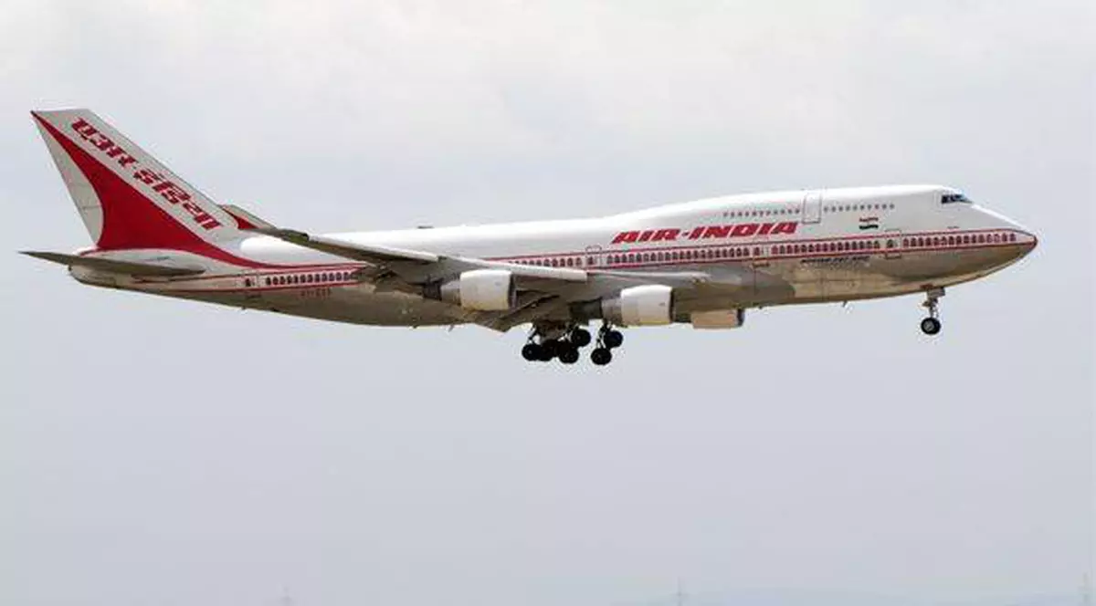 SCENE HALUCINANTE LA BORDUL UNUI AVION. Copilotul l-a luat la bătaie pe căpitan chiar în cabină