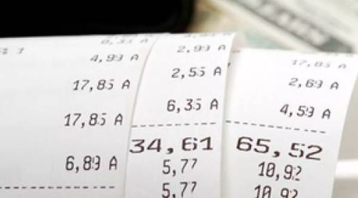 Un bărbat are 23 de bonuri fiscale CÂȘTIGĂTOARE. E uimitor cum a intrat în posesia lor