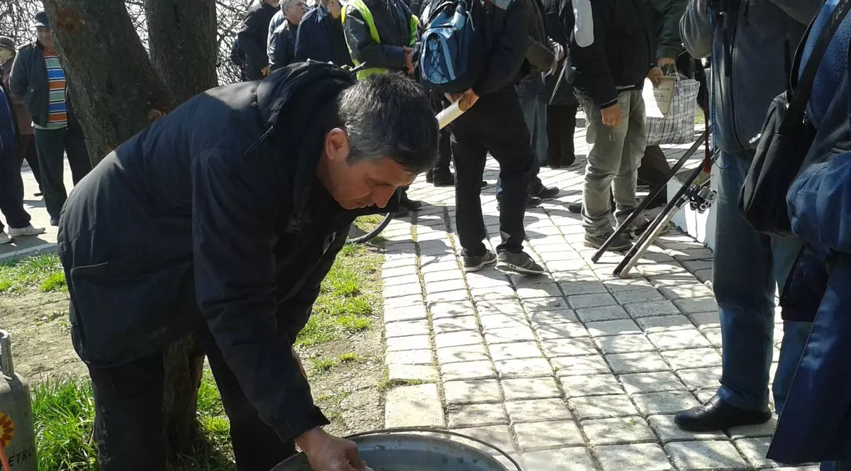 Festivalul Scrumbiei la Galați. Tradiția borșului de pește, un mit periculos | FOTO