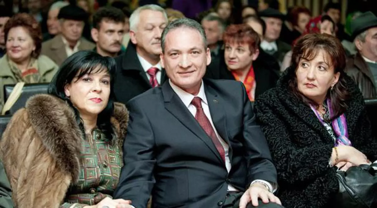 Soţia senatorului Cordoş, reţinută şi prezentată vineri ÎCCJ pentru arestare preventivă