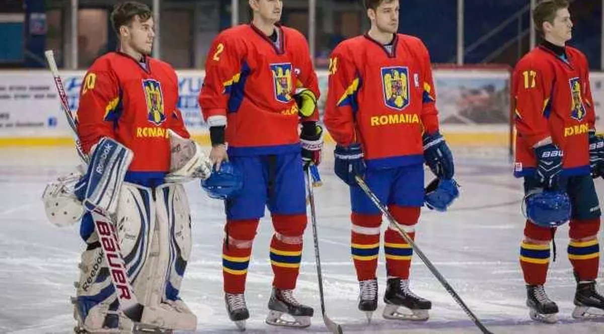 Echipa de hochei a României a câștigat două meciuri la CM