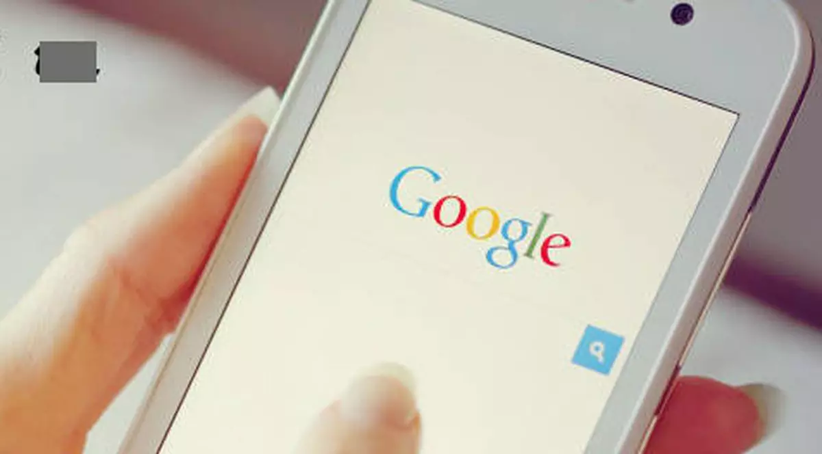 SCHIMBARE anunțată de Google. Ce se ÎNTÂMPLĂ de marți cu cei care folosesc motorul de căutare pe TELEFON