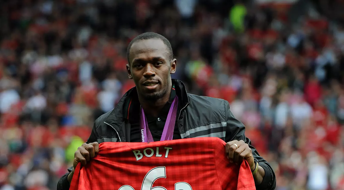 Sprinterul jamaican Usain Bolt a semnat cu Manchester United