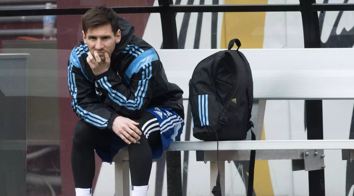 Leo Messi a aflat că puștiul lui din România a pierdut lupta cu cancerul!