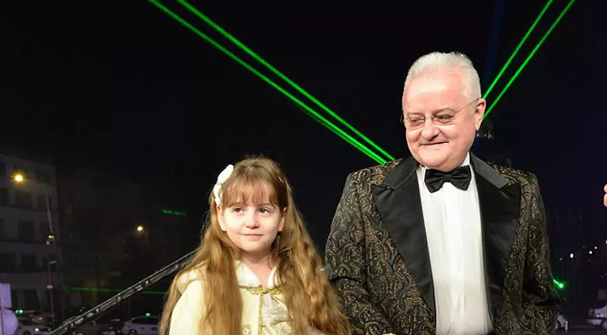 Uite ce tablouri pictează Irina Columbeanu la doar opt ani! O să rămâi mască