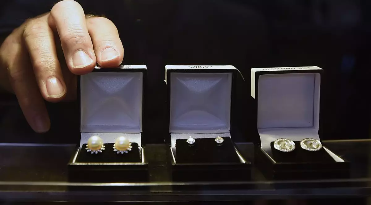 Jaf ca în filme la Londra! Bijuterii în valoare de 275 de milioane de euro au dispărut din seifuri