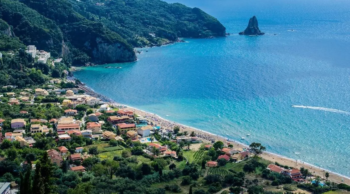 Agios Gordios, paradisul de smarald al insulei Corfu