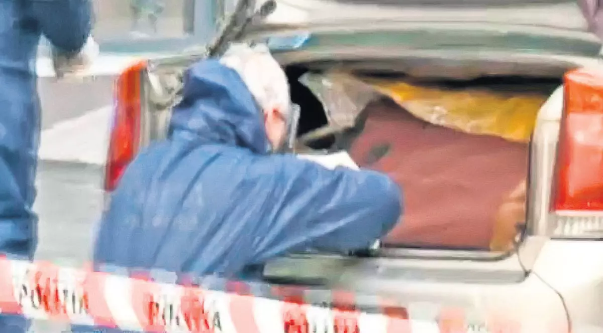 Dezvăluiri uluitoare! Sirianul era viu când a fost băgat în geamantan