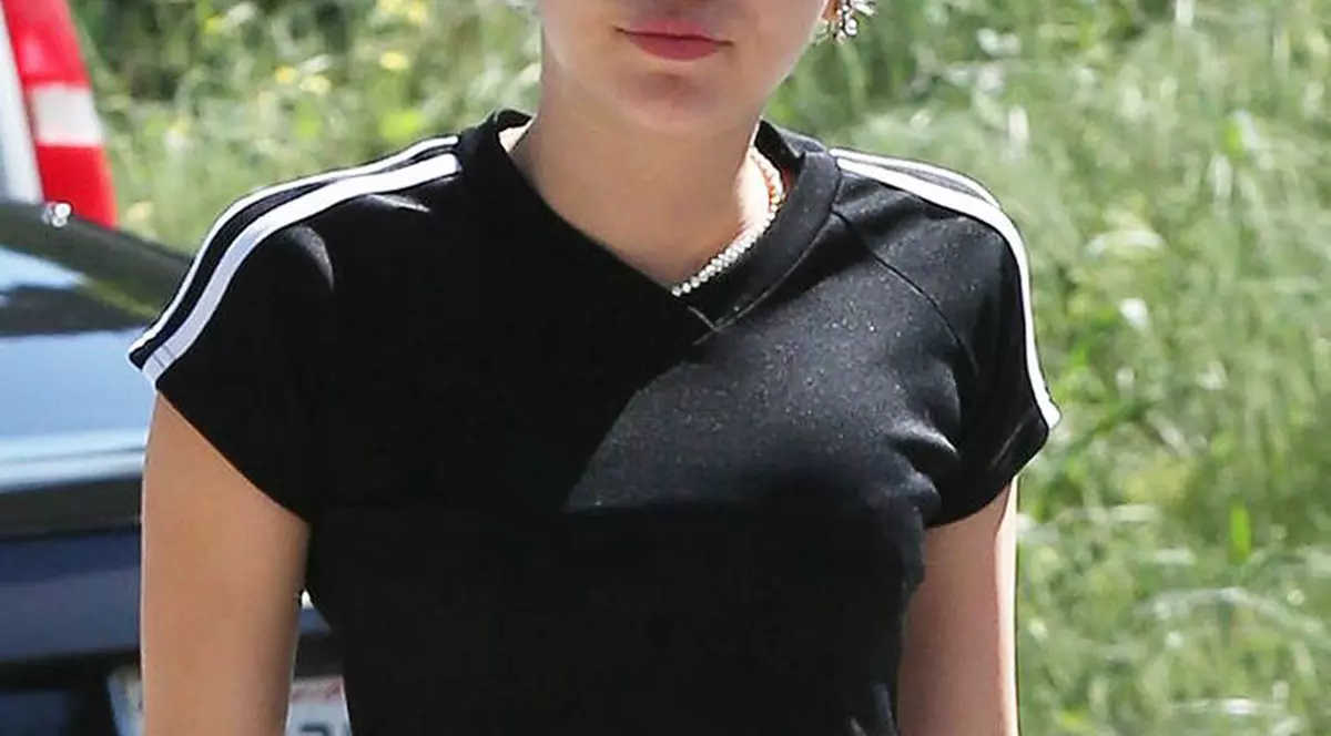 Cea MAI SCÂRBOASĂ POZĂ pe care a postat-o vreodată MILEY CYRUS pe INSTAGRAM! E mult SÂNGE și...