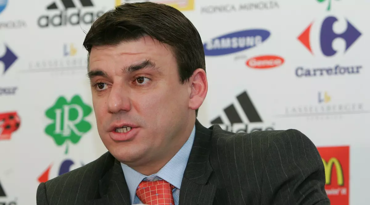 Prodan îşi apără "Regele"! "Cum îşi permite un parvenit ca Massone...”