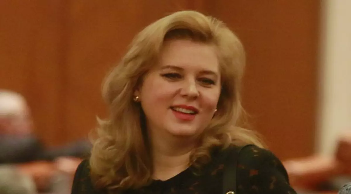 Roberta ANASTASE A DEVENIT MAMĂ