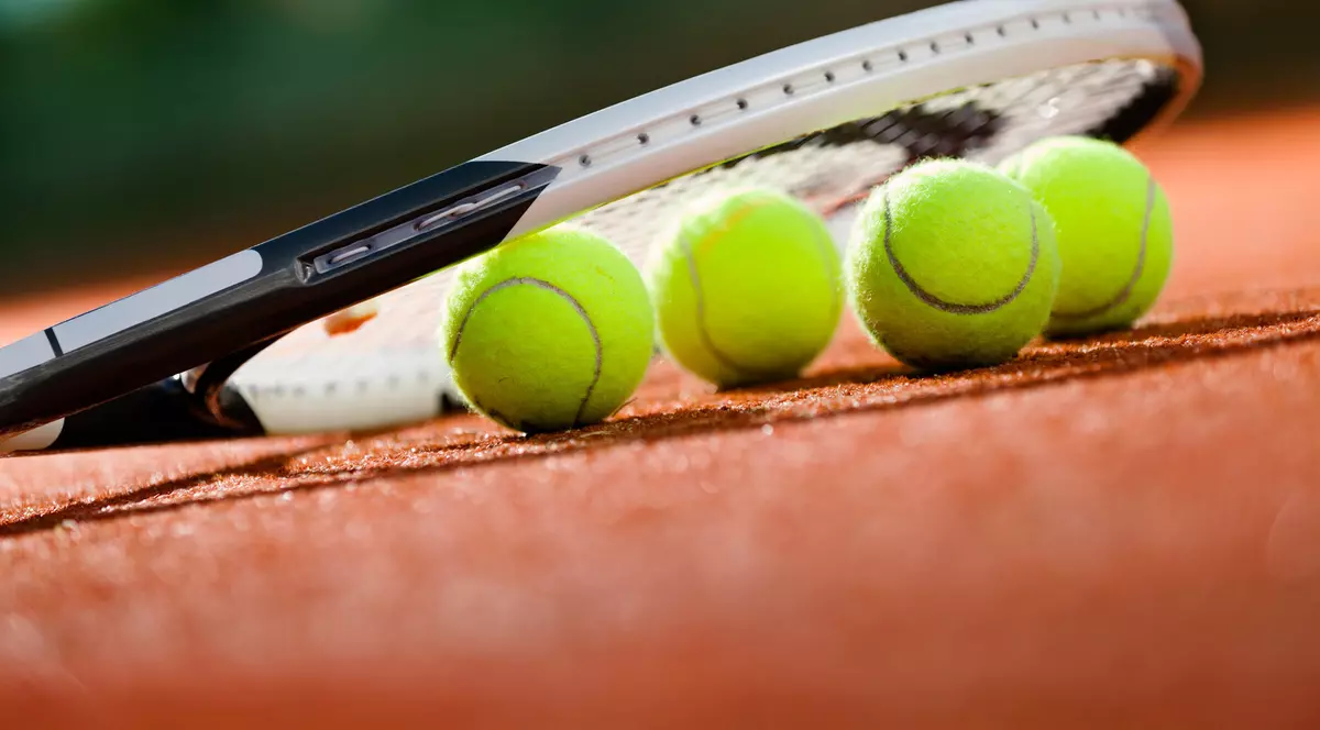 JMih[i'[ Damian a fost suspendat un an