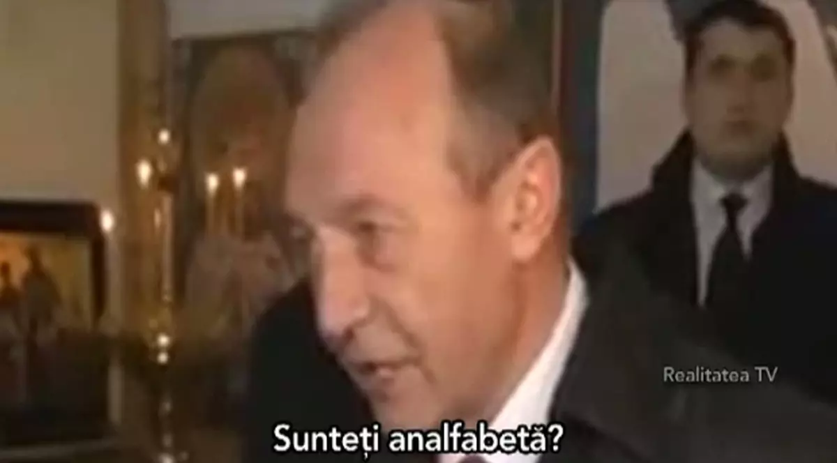 Traian Băsescu, REACŢIE NERVOASĂ la adresa unei jurnaliste: "Sunteţi analfabetă?" | VIDEO