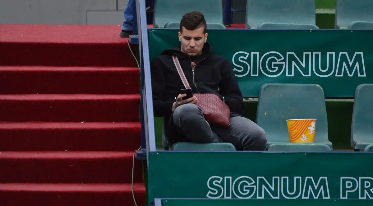 Bătaie de joc la ASA, echipă aflată în insolvență! Țucudean, salariu de 10.000 de euro pe lună plus bonus de 1.500 de euro de victorie. Și încă 10.000 de euro, pentru 7 goluri!