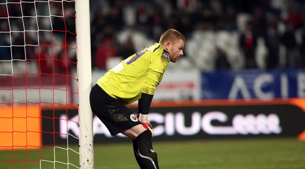 Veselovski a aruncat cu bidonul de apă în direcția fanilor Petrolului