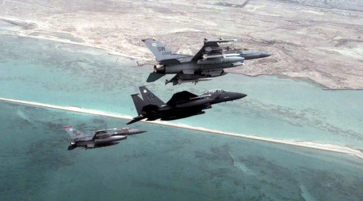 Zece militanți Al-Qaida au fost uciși în urma unor bombardamente americane