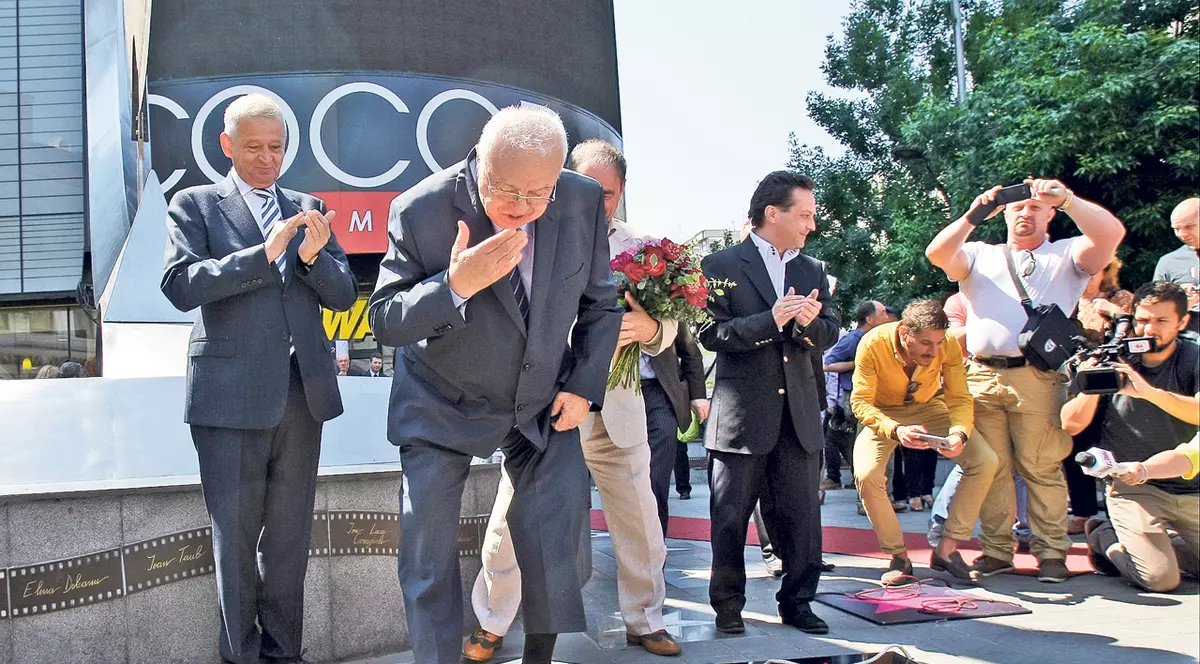 Arşinel şi Dichiseanu au stele la şosea
