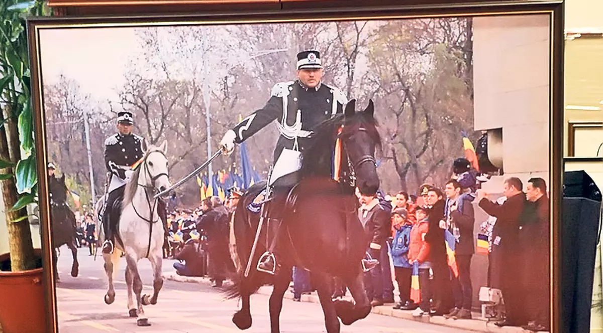 EXCLUSIV | Tablouri pentru polițiștii care i-au dat cei 40.000 de lei