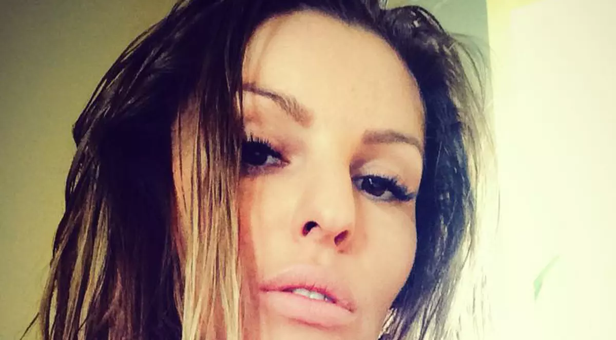 Denisa Nechifor, "asaltată" de un obsedat! Pentru ce voia omul să-i dea 5.000 de euro blondei