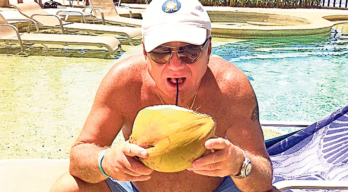 Şi milionarii beau de la dozator | Cornel Tăbăcaru, tăticul sucurilor TEC, nu s-a rupt de trecut