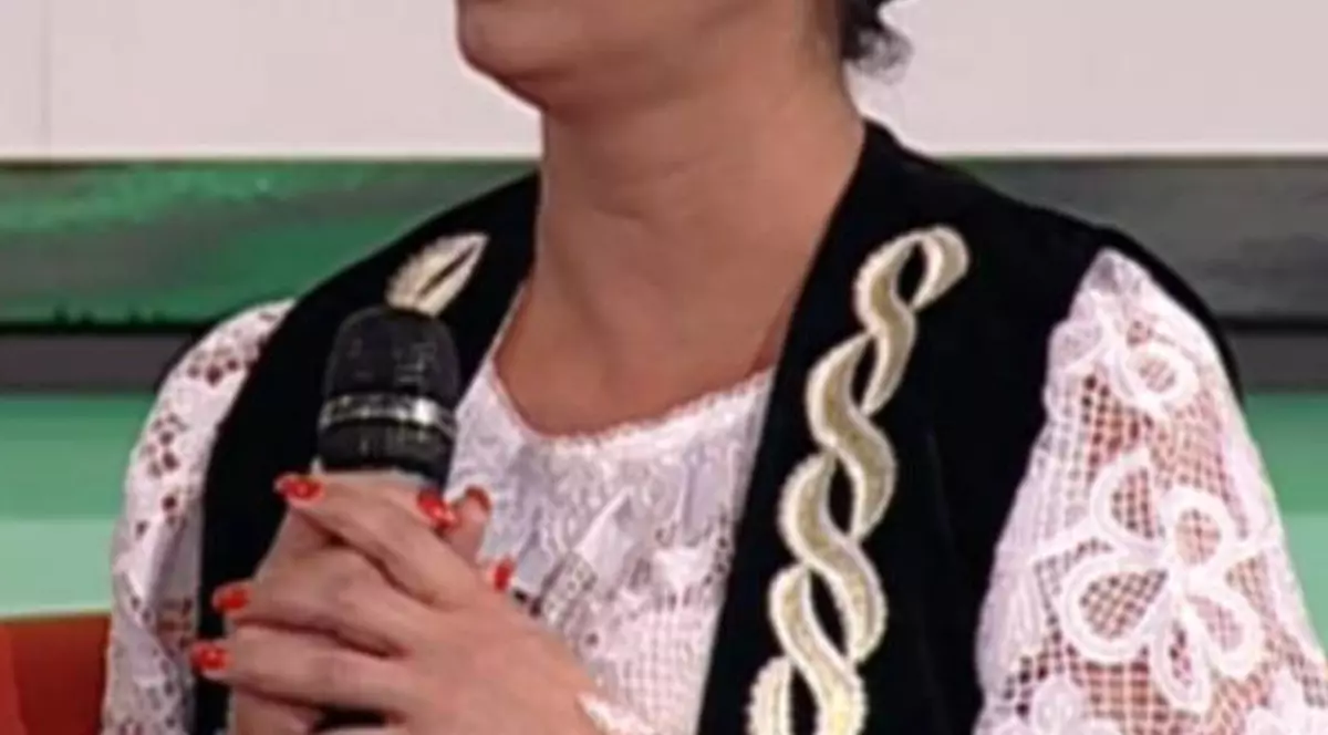 DRAMĂ TERIBILĂ. O cântăreață de muzică populară A NĂSCUT, DAR COPILUL A MURIT după o săptămână