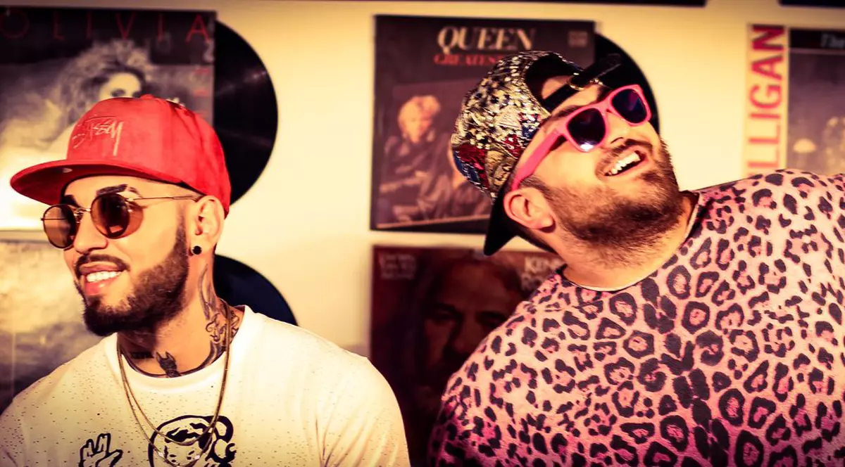 PREMIERĂ LIBERTATEA.RO | Boier Bibescu şi Alex Velea lansează "Îmi e dor", piesa care va fi HITUL VERII