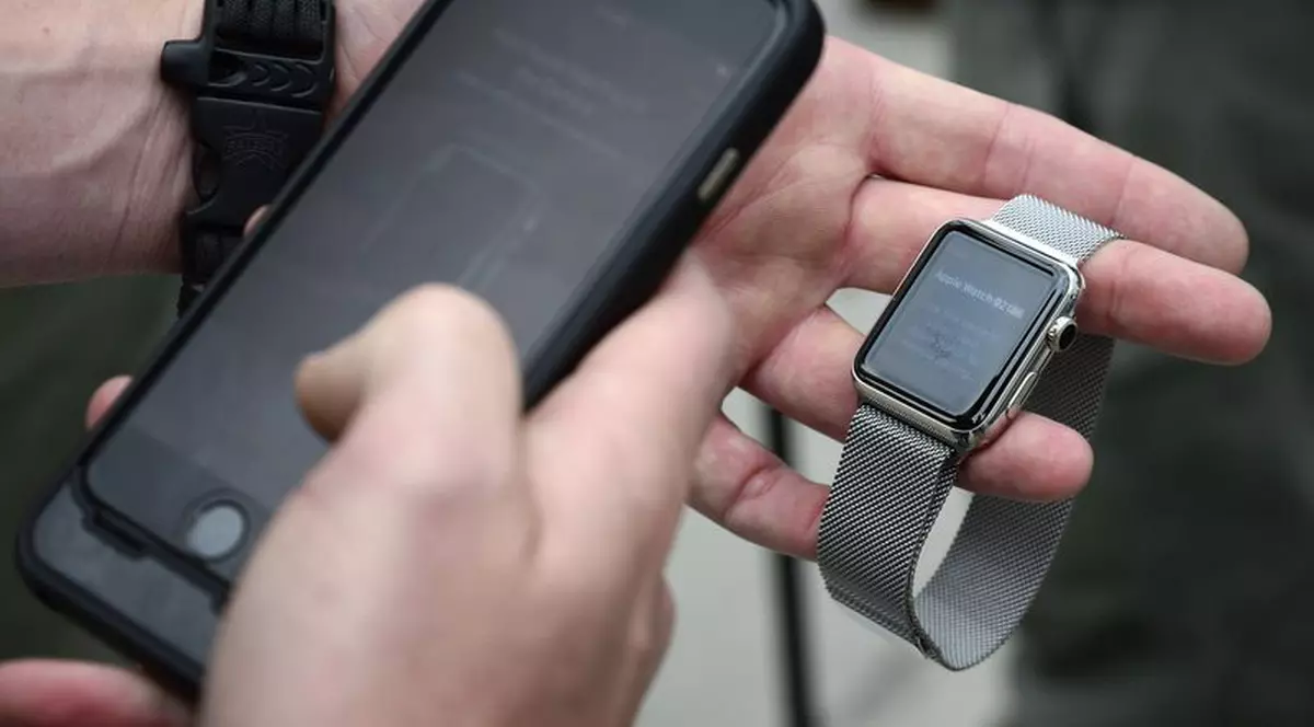 Ai tatuaj pe mâini? S-ar putea să nu-ți funcționeze cum trebuie Apple Watch