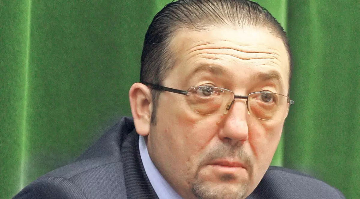 Florian Walter a fost adus în România, sâmbătă seară. Cât de mult s-a schimbat milionarul / FOTO