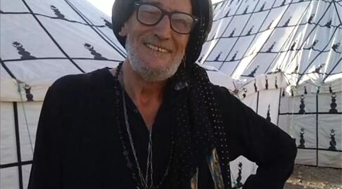 Un cunoscut artist italian, ucis cu pumnii și cu picioarele de doi români pentru un ceas