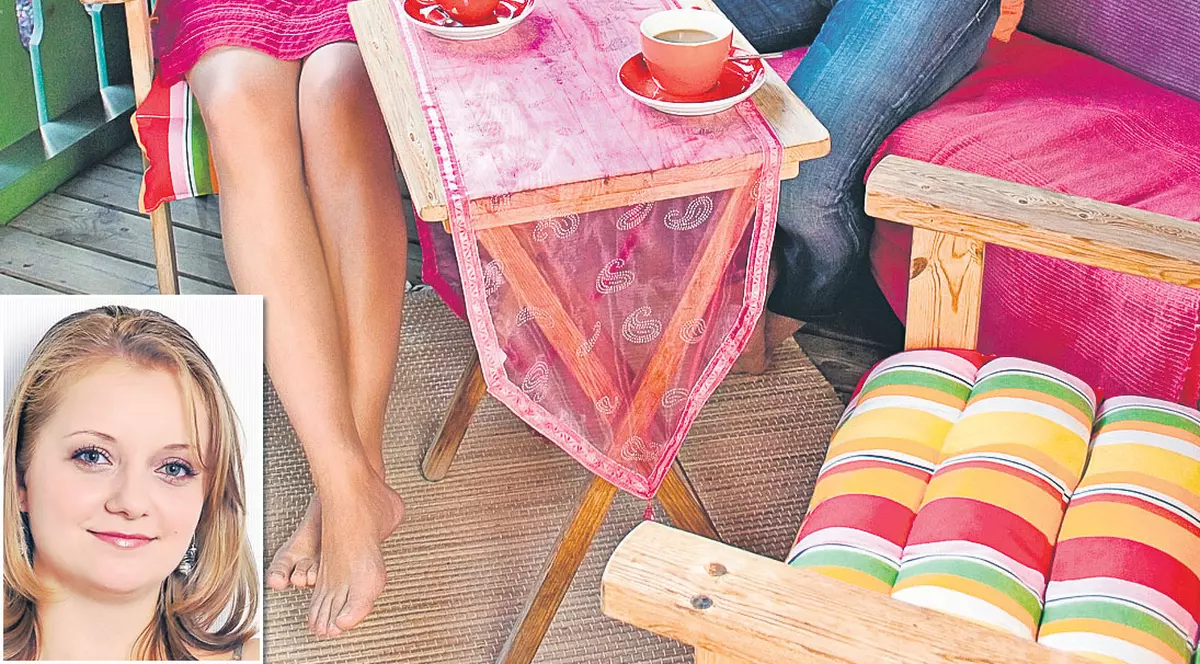 Nu-i depozit de vechituri, ci oază de relaxare | Aranjează balconul pentru vară