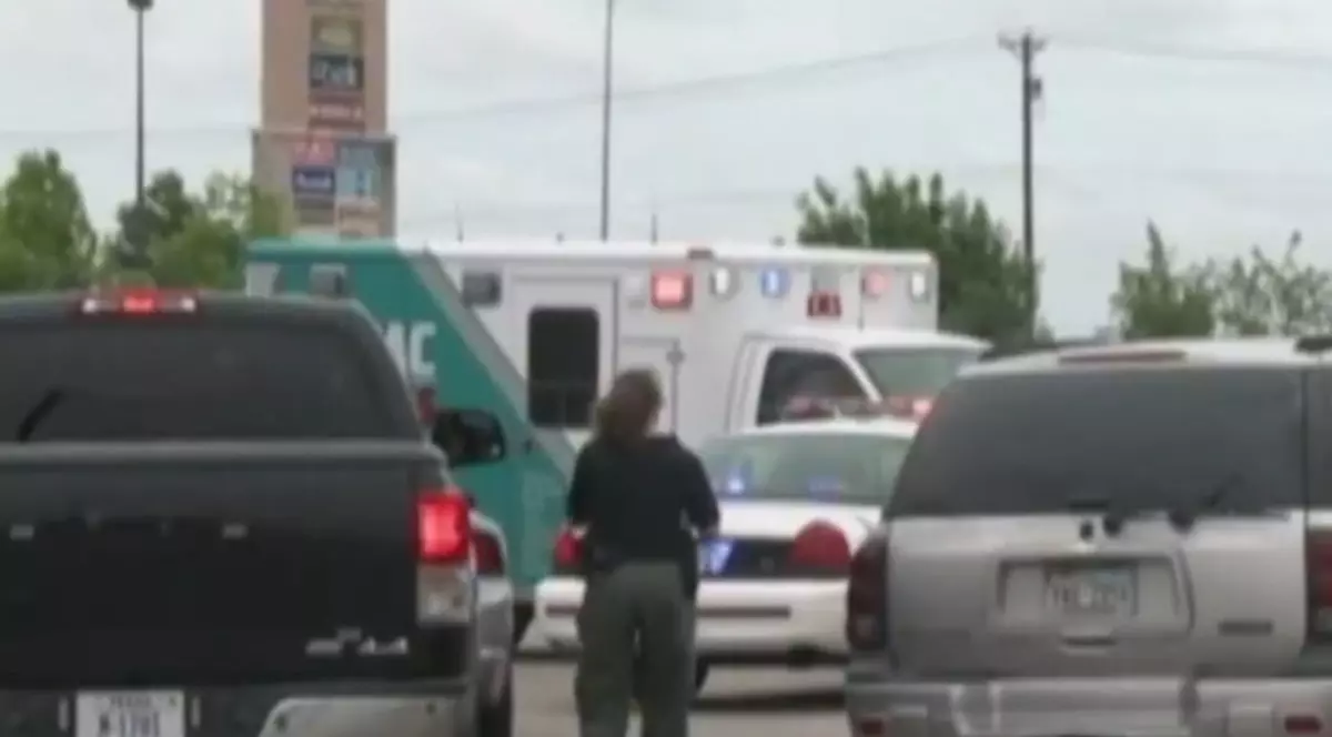 Un adevărat MĂCEL. Nouă morți și 18 răniți, într-un schimb de focuri între grupări rivale de motociclişti | VIDEO