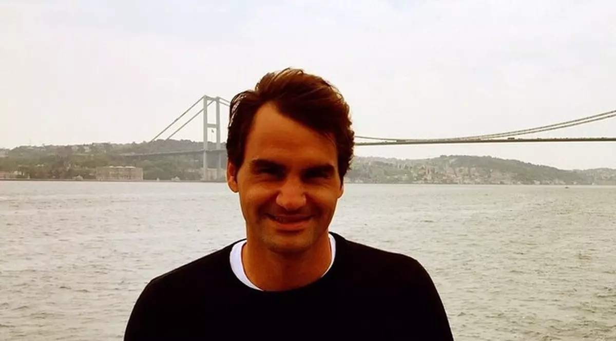 Roger Federer s-a făcut de râs! A fost pus să cânte alături de Dimitrov și de Haas / VIDEO