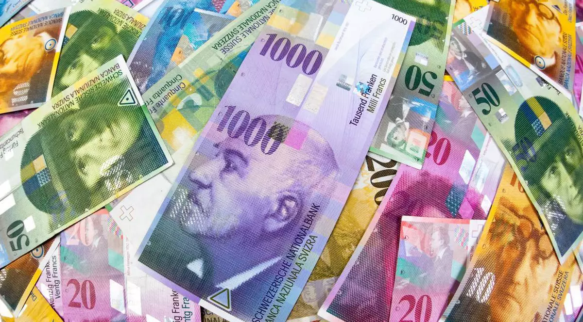 Dau în judecată băncile din cauza francilor