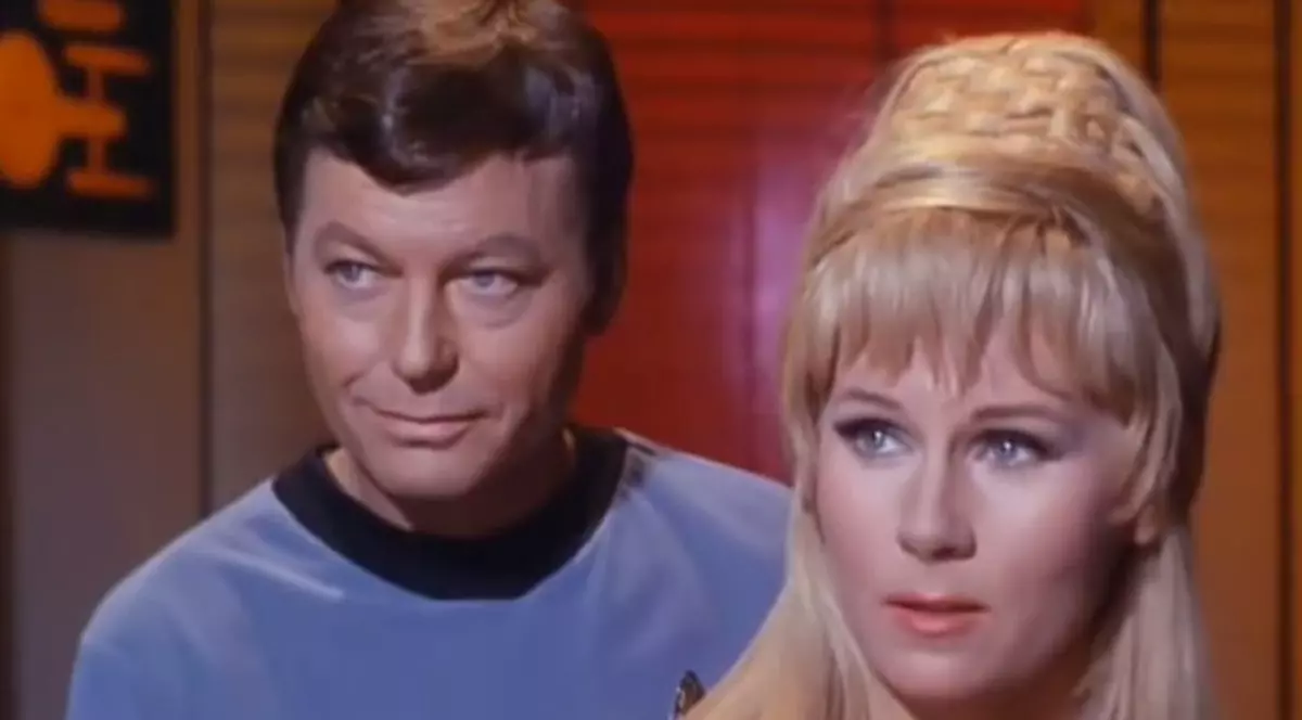 Doliu în lumea filmului. Grace Lee Whitney, vedeta din Star Trek, a MURIT | VIDEO