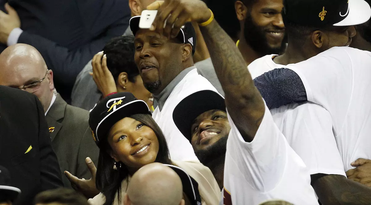 LeBron James a propulsat-o pe Cleveland în marea finală / GALERIE FOTO