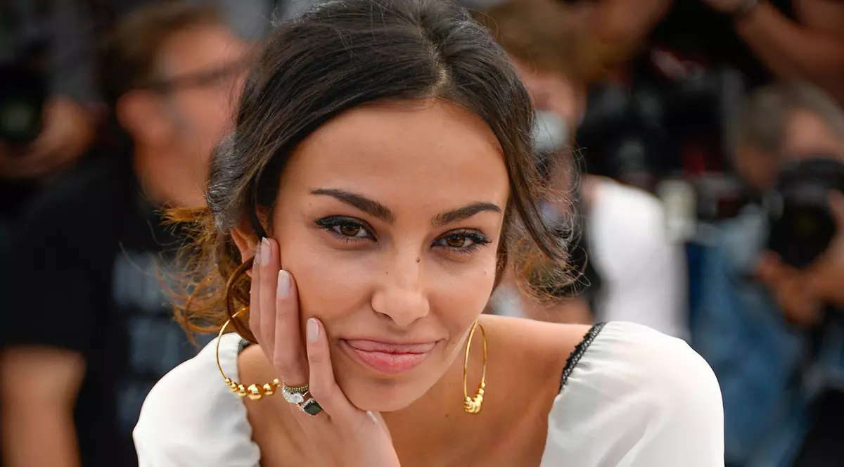 N-a uitat de unde a plecat! Mădălina Ghenea, gest impresionant la Cannes!