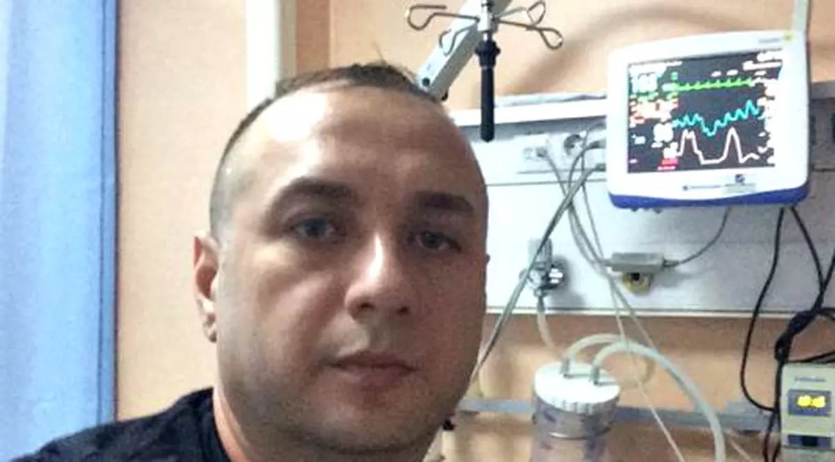 Dragostea pentru pițipoance îi face inima s-o ia razna! Leo de la Strehaia a ajuns din nou la Spitalul de Urgență!