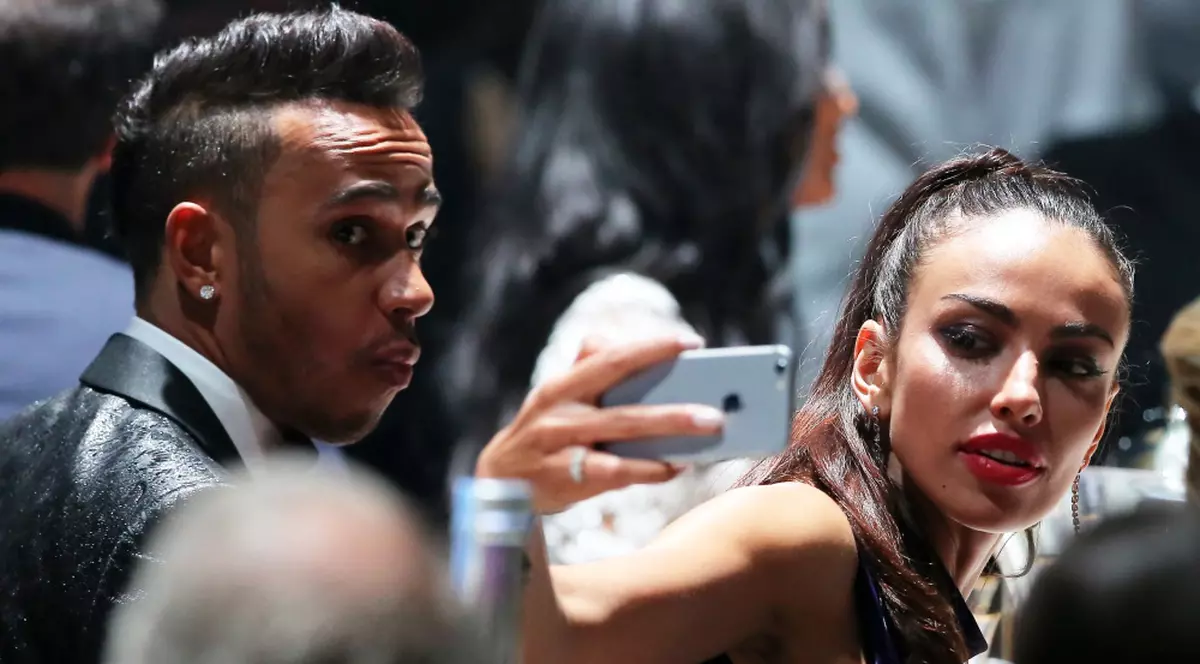 MOTIVUL PENIBIL pentru care Lewis Hamilton s-ar fi cuplat cu MĂDĂLINA GHENEA | FOTO