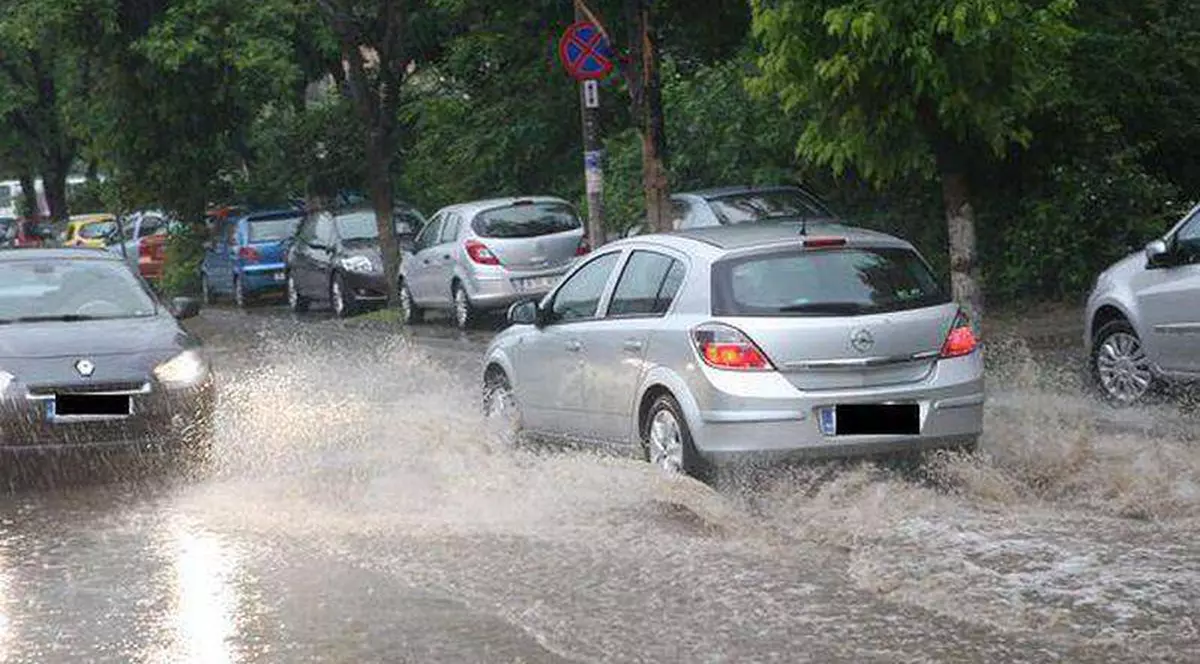 AVERTIZARE PRELUNGITĂ | Ploi și instabilitate în toată țara, până MÂINE, la ora 18:00