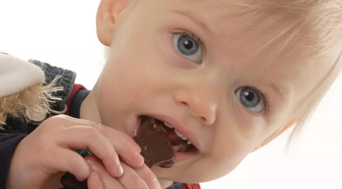 Cea mai SIMPLĂ REȚETĂ de ciocolată de casă. Gata în doar două minute